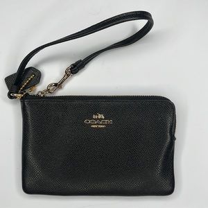NWT - Coach Small Black Leather Wristlet